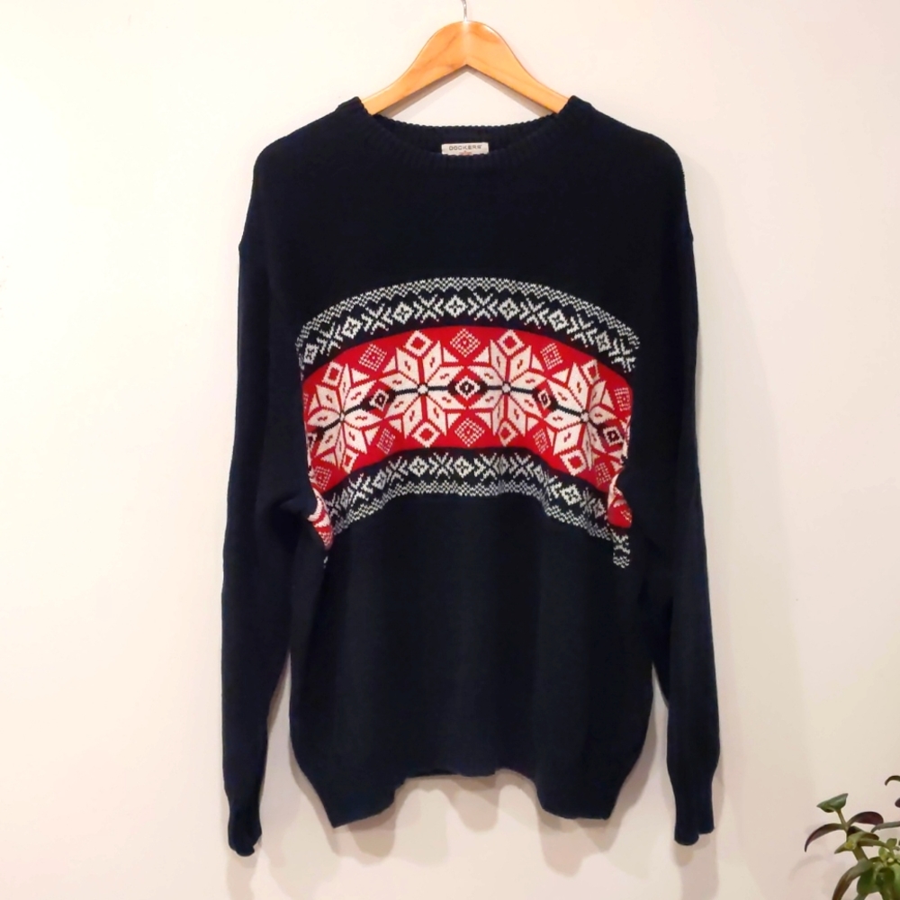 Vintage Oversized Holiday Sweater Snowflake pattern Black Red White
